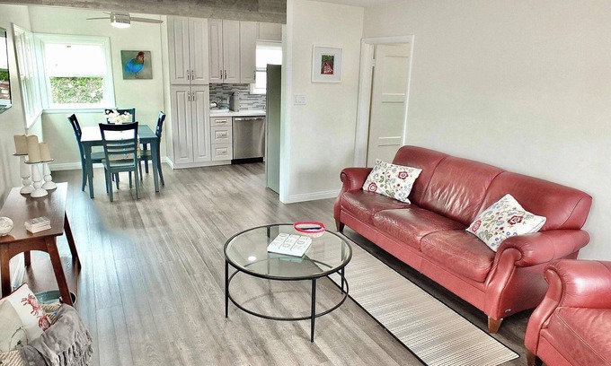 Belmont Heights House | Greenbelt Guesthouse
