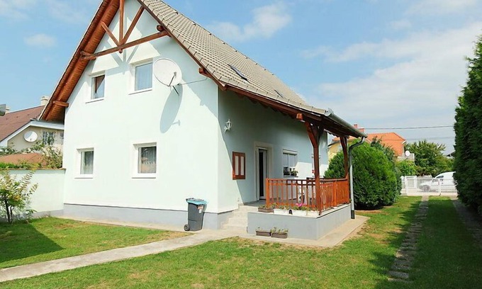 Balatonszarszo House | Greenie by Interhome
