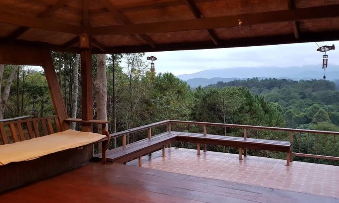 Mae Chan Villa | Greenleas, Cottage, Swimming Pool and Log Fire