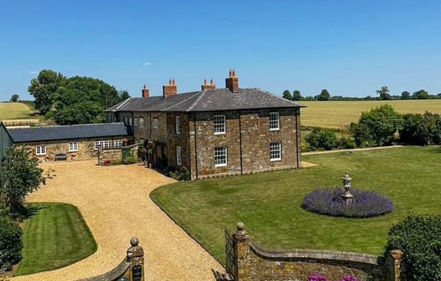 Towcester House | Greens Norton House