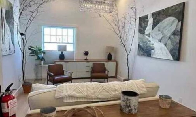 Greensboro Apartment | Greensboro Garage Apartment - Newly Renovated