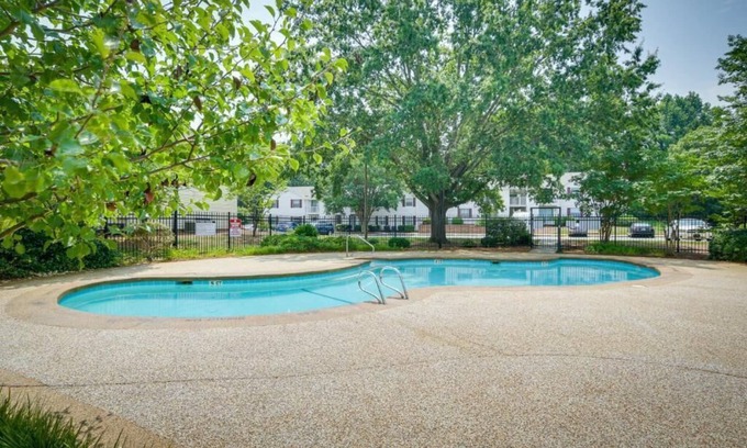 New Irving Park Apartment | Greensboro Guilford College Road I40, W Wendover, Airport , Furniture Market