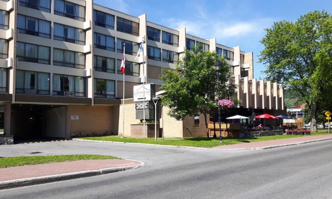 Corner Brook Hotel | Greenwood Inn & Suites