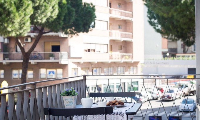 Quartiere XIII Aurelio Apartment | GREGORY BIG FAMILY