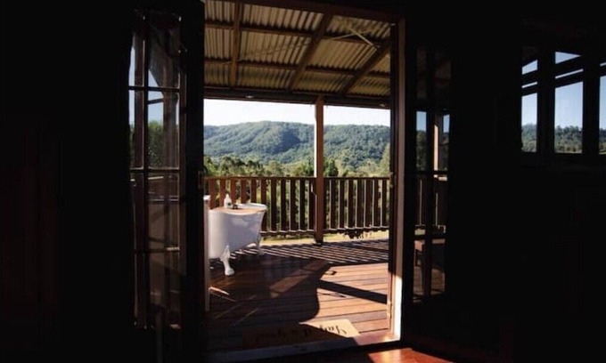 Moreton Bay Region Cabin | Grey Gum Eco Luxury Cottagenn