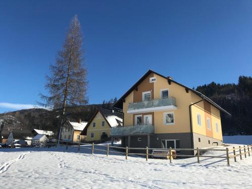 Niederoeblarn Apartment | Grimming-Panorama