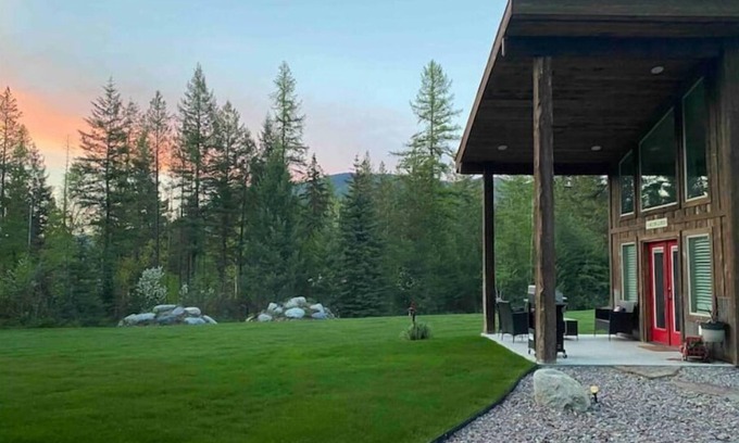 Martin City Ski Chalet | Grinnell Chalet