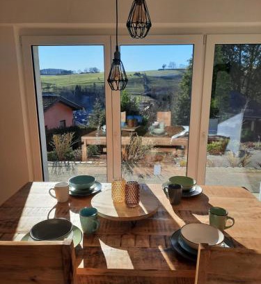 Nettersheim Apartment | Große Auszeit Eifel mit Sauna, Kamin und Terrasse