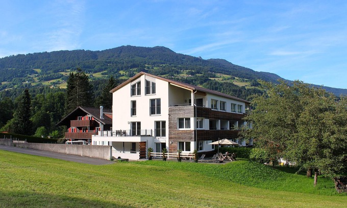 Tschagguns Apartment | Große Ferienwohnung für bis zu 10 Personen mit 3 Slafzimmer, Garten und Sauna