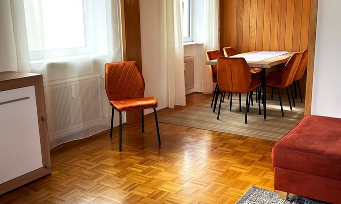Solnhofen Apartment | Großzügige Ferienwohnung mit Blick auf Eines der Schönsten Geotope Bayerns