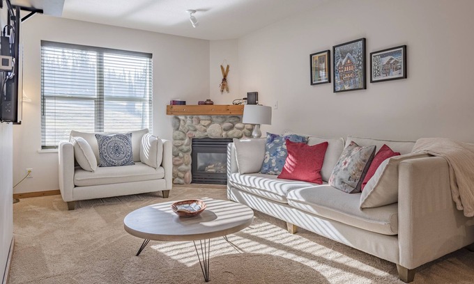 Silver Star Mountain Condo | Ground Floor Creekside Condo - Easy in and out for Biking or Skiing