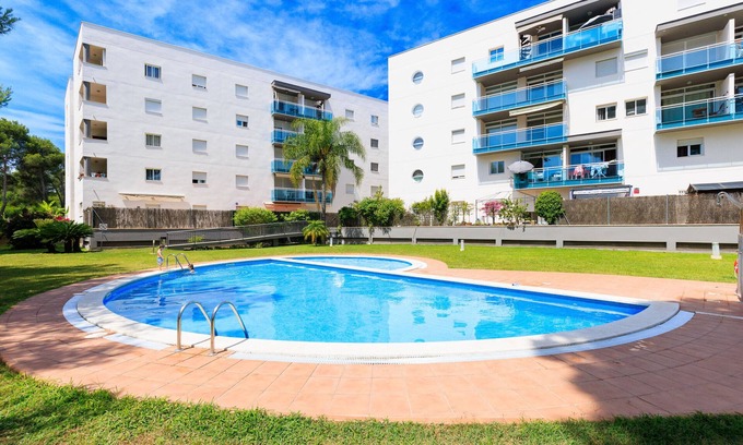 Cap de Salou Apartment | Ground floor apartment in a lovely complex UHC GOLDEN PINEDA 205