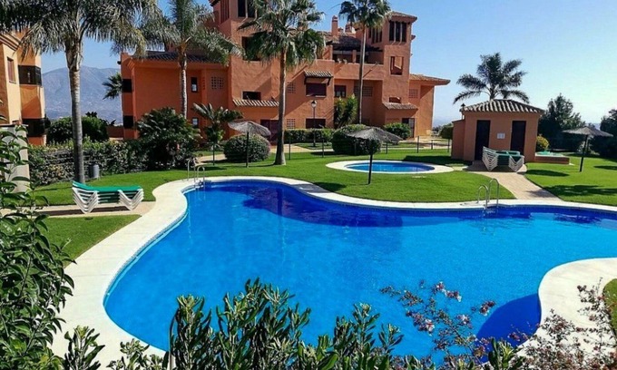 Ojen Apartment | Ground Floor. FREE Golf-Tennis-Padel-Gym. Sea & Mountain Views