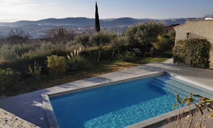 Draguignan Cottage | Ground floor with swimming pool and large terrace
