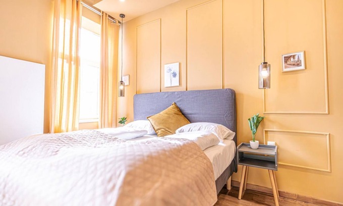 Funfhaus Apartment | Group-Friendly 4BR | Close to Westbahnhof