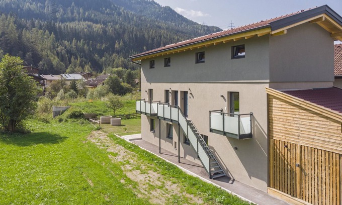 Muhlbach im Pinzgau House | Group home of 3 apartments near the ski lift