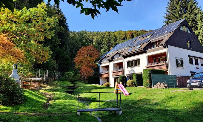 Elpe House | Group house for 21 or 32 people in the middle of Sauerland with forestgarden