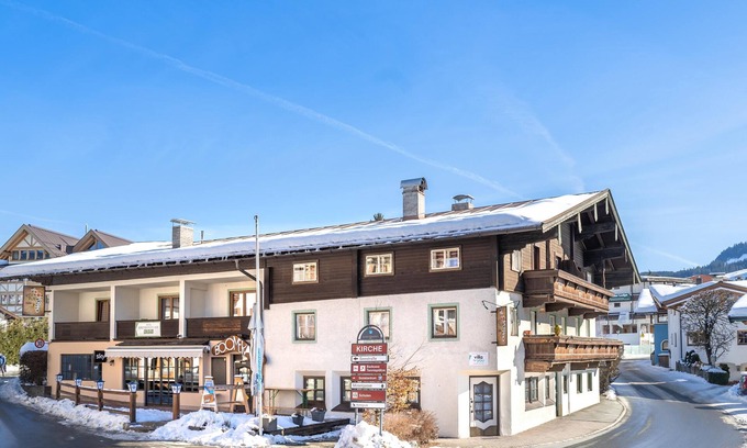 Kitzbuehel Apartment | Group Lodge in central Kirchberg