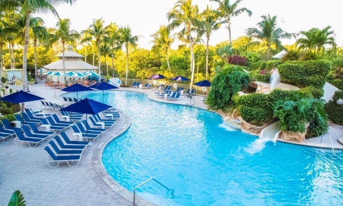Pelican Bay Resort | Groups Best Choice: Room w/Gulf View Ideal for Family Fun in Beach Resort