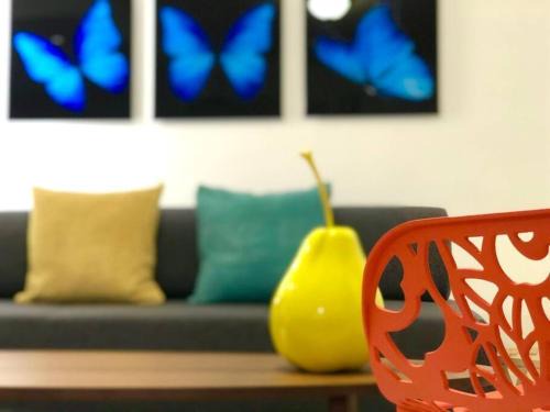 Coconut Grove Apartment | GroveO6 10 minutes from the Beach