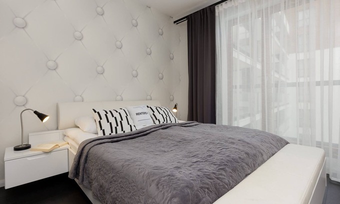 Wola Apartment | Grzybowska 85 | Comfortable Apartment | Parking