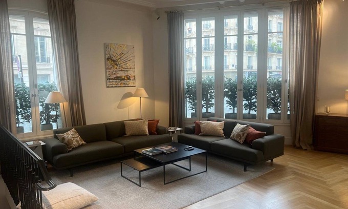 Quartier de la Plaine-de-Monceaux Apartment | GuestReady - Luxurious Charm near Arc de Triomphe