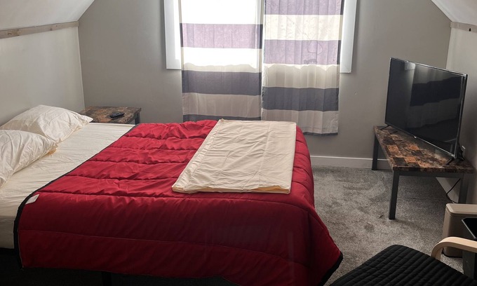 Winnipeg House | Guest House - At heart of Winnipeg close access to the airport and downtown area