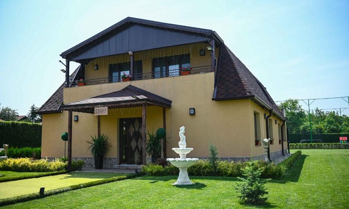 Bozhichen House | Guest House ERIDA