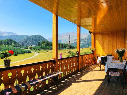 Omalo House | Guest House Gere