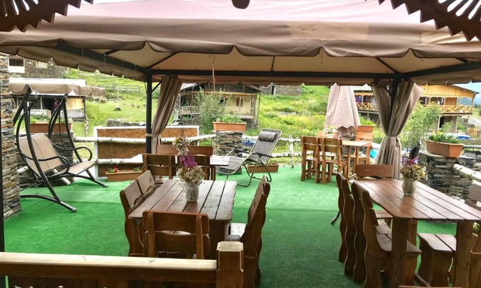 Omalo House | Guest House Gordila