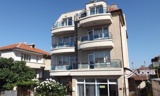 Akhtopol House | Guest House Hiora
