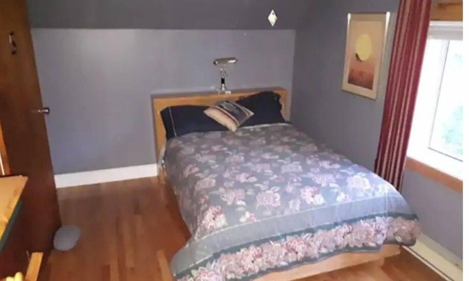 Manitoulin District House | Guest House - Manitoulin Cottage