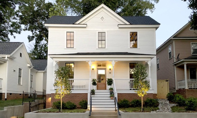 Downtown Bed & Breakfast | Guest House Raleigh - Adults Only
