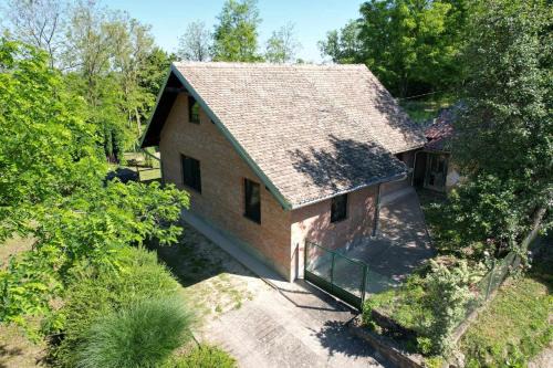 Batina House | Guest House SANIV