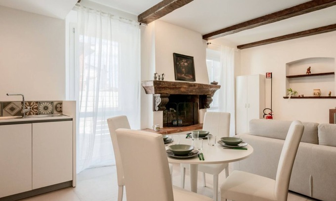 Luni Apartment | GuestHost - Mare Monti Apartment 1