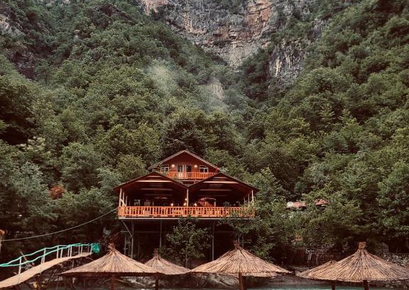 Shkoder County House | Guesthouse Zgiboza