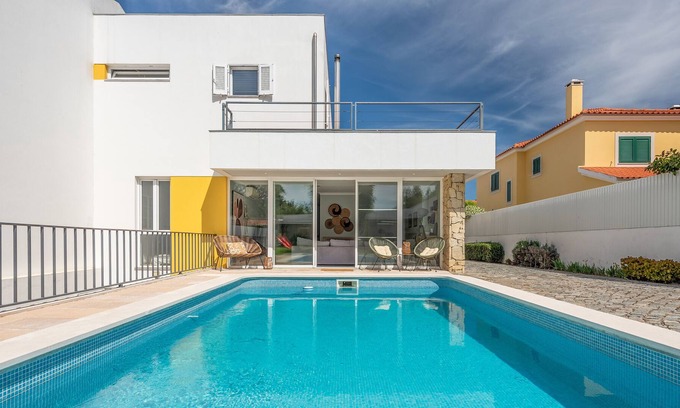 Vila Nogueira de Azeitao House | GuestReady - Azure Eyes
