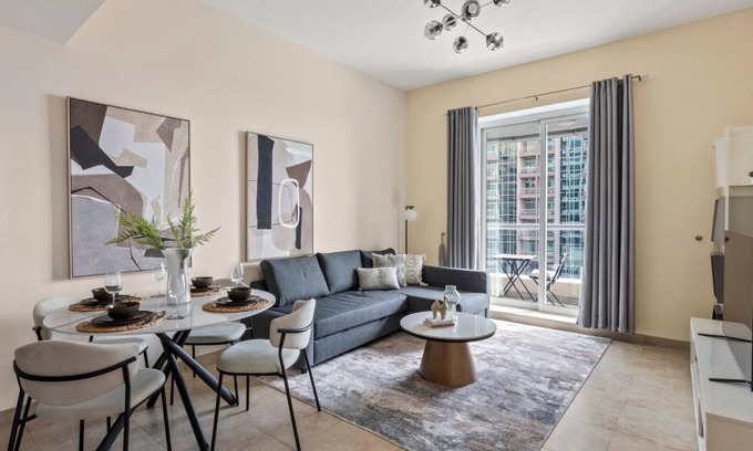 Jumeirah Lake Towers Apartment | GuestReady Holiday Homes - Luxury haven in JLT