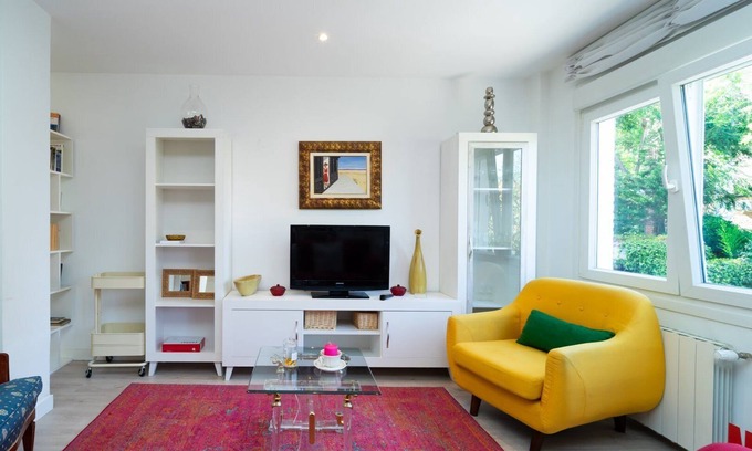 Puerta del Angel Apartment | GuestReady - Puerta del Angel Garden Place