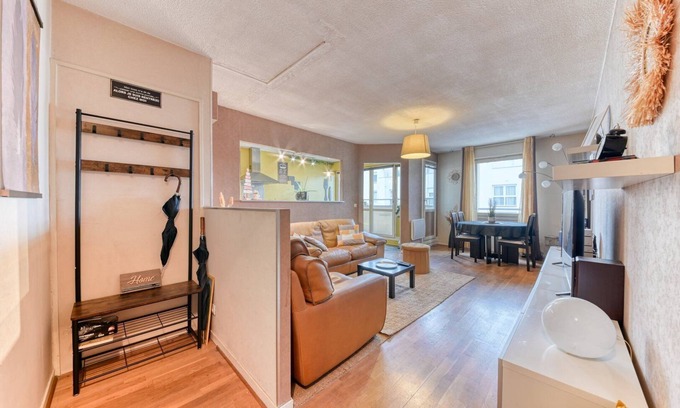 Part Dieu - Bir Hakeim Apartment | GuestReady - Sleek Apt for 6 near La Part-Dieu St.