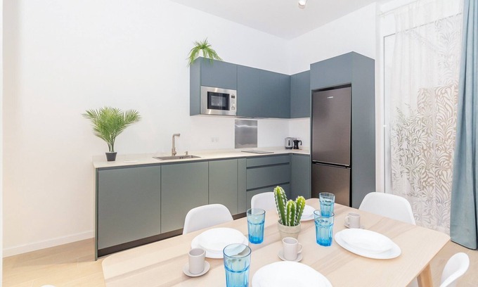 La Malva-rosa Apartment | GuestReady - Valencia's Vibrant Malvarrosa