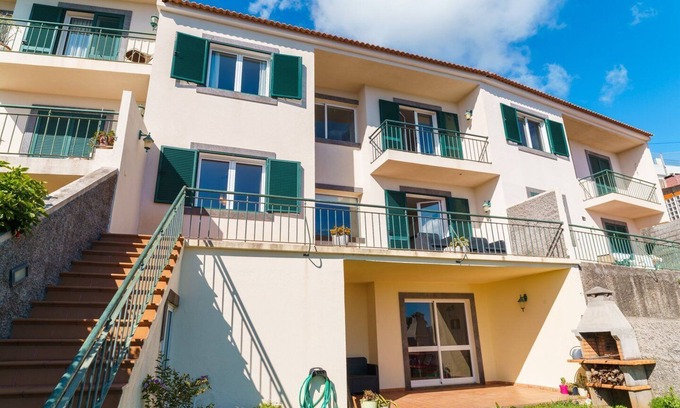Canico House | GuestReady - Villa Valverde in Caniço