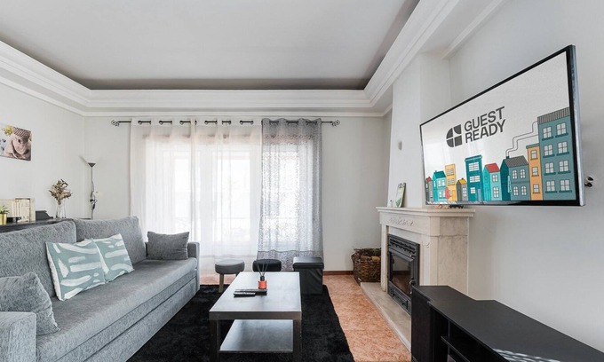 Coimbra House | GuestReady - Wild Stork House