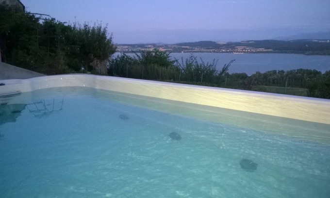 Bellerive Bed & Breakfast | Guestroom & Outdoor Swim-Spa