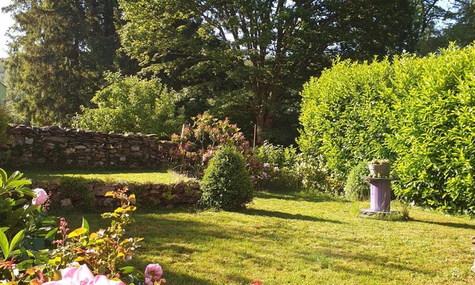 La Salvetat-sur-Agout House | Guestroom Vésoles with Shared Terrace, Wi-Fi and Air Conditioning