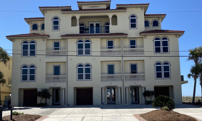 Navarre Beach House | Gulf Front Luxury - Private Elevator/5 Master bdrms - each w/private bath