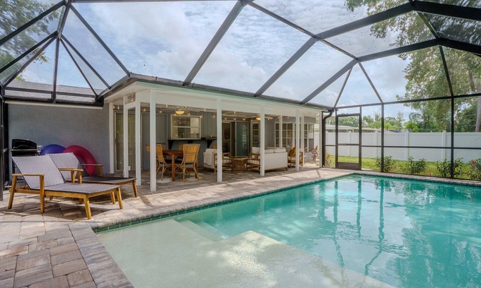 Gulf Gate Woods House | Gulf Gate Retreat – Family-Friendly Home with pool, 1 mile from South Siesta Key