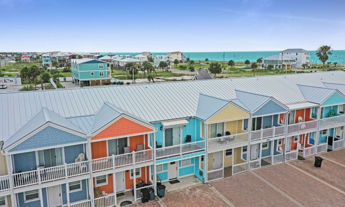 Mexico Beach House | Gulf View, Ground Floor TH on West End of Mexico Beach ~ Set Sail at 5