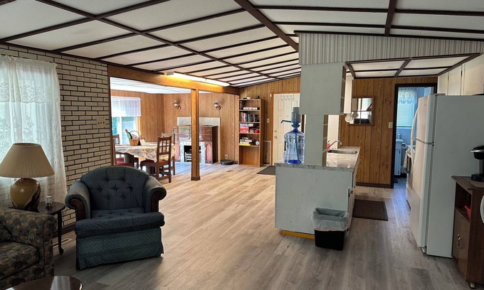 Beaconia Cabin | Gull lake-cozy cabin,perfect for family gatherings with easy access to the lake