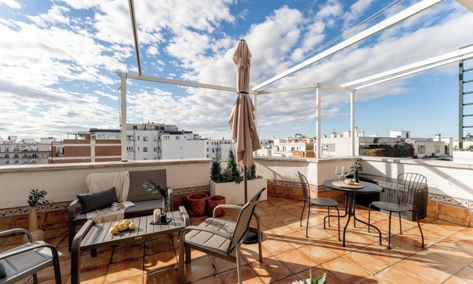 Castellana Apartment | Gultepe - 3 bedrooms and terrace in Castellana